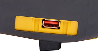 Una M410 imprimiento un rollo de etiquetas termocontráctiles.