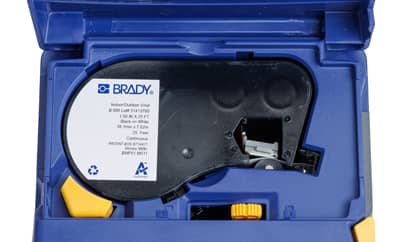 Un cartucho de la impresora M510 insertado en el equipo.